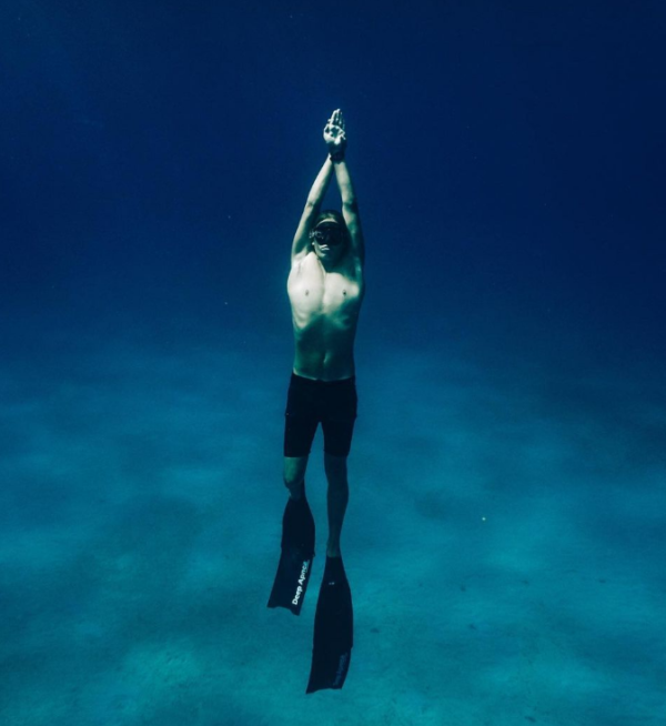 FREEDIVING CERTIFICATION Aaron's Dive Shop